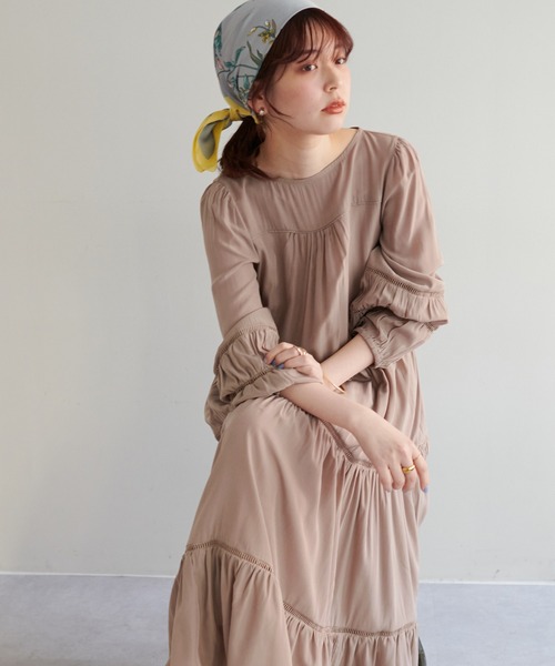 はしごレース使い大人ティアードワンピース