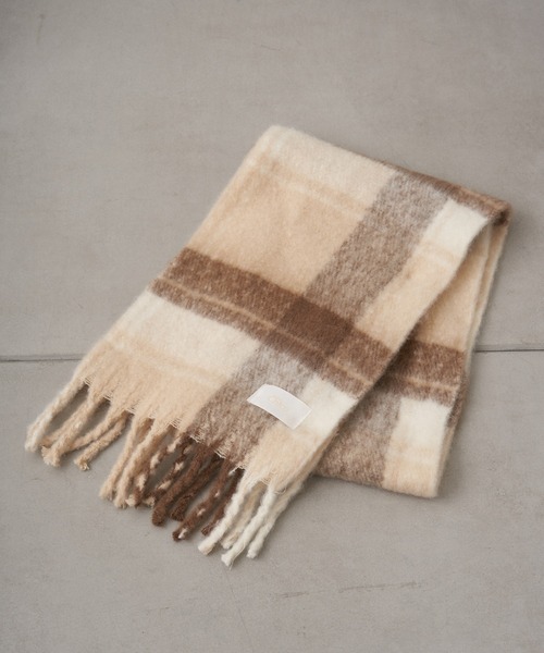 Chico（チコ）の「チェック太フリンジストール（マフラー・レディース・ブラック/ベージュ/ブラウン・FREE）」の11枚目の写真