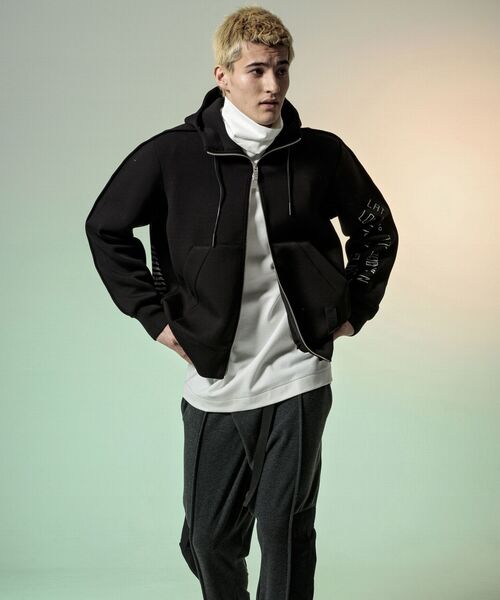 C DIEM(カルペディエム)の「C DIEM(カルペディエム) PRINTED ZIP HOODIE パーカー(MSC-21011)(パーカー・メンズ・ブラック/グレー・MEDIUM/LARGE/SMALL)」の3枚目の写真