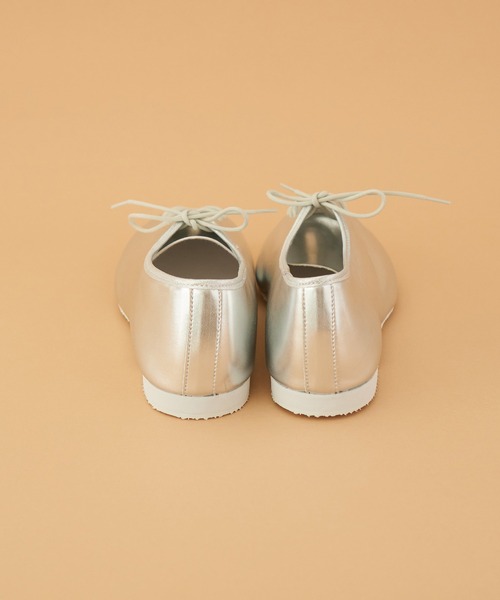 note et silence （ノートエシロンス）の「【 AMB100貨 】cat worth Jazz shoes（ドレスシューズ・レディース・シルバー・23/24/25）」の9枚目の写真