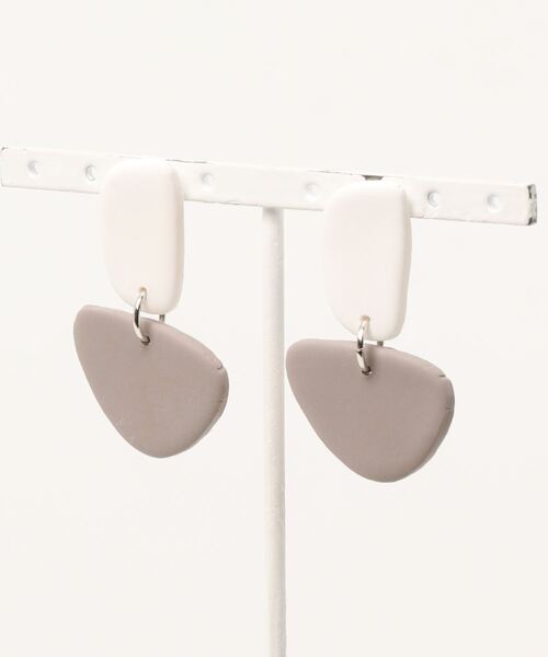 TONE SELECT GOODS（トーンセレクトグッズ）の「【caramel late】ポリマークレイピアス（ピアス（両耳用）・レディース・ホワイト/ブラック/パープル/グレー/カーキ/ピンク/オレンジ/グリーン/その他/レインボー/ブラウン・FREE）」の6枚目の写真