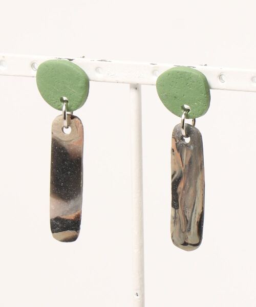 TONE SELECT GOODS（トーンセレクトグッズ）の「【caramel late】ポリマークレイピアス（ピアス（両耳用）・レディース・ホワイト/ブラック/パープル/グレー/カーキ/ピンク/オレンジ/グリーン/その他/レインボー/ブラウン・FREE）」の8枚目の写真