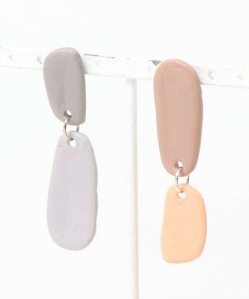 TONE SELECT GOODS（トーンセレクトグッズ）の「【caramel late】ポリマークレイピアス（ピアス（両耳用）・レディース・ホワイト/ブラック/パープル/グレー/カーキ/ピンク/オレンジ/グリーン/その他/レインボー/ブラウン・FREE）」の13枚目の写真