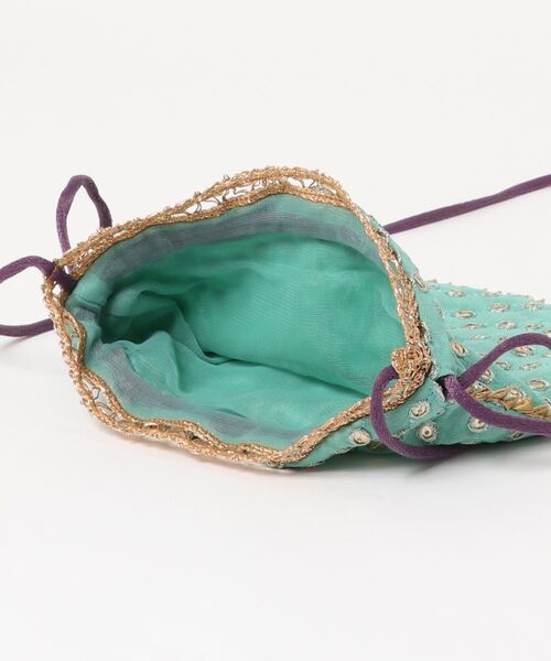 NE QUITTEZ PAS!（ヌキテパ）の「刺繍巾着バッグ（ショルダーバッグ・レディース・グリーン/ブルー・FREE）」の4枚目の写真