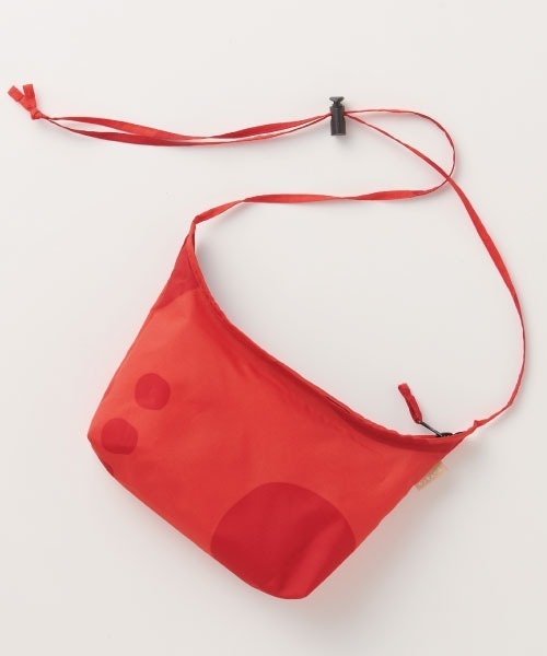 392 plusm（サンキューニプリュスエム）の「Pochette - maru - 731798（ショルダーバッグ・レディース・ブラック/ネイビー/カーキ/ブラウン/レッド/イエロー・ONE SIZE）」の10枚目の写真