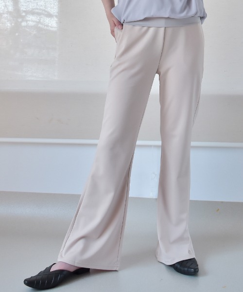 Coo+i（クーイ）の「フレアパンツ（スウェットパンツ・レディース・グレイッシュベージュ/ブラック/ベージュ/ネイビー/カーキ/キャメル・L/M）」の3枚目の写真