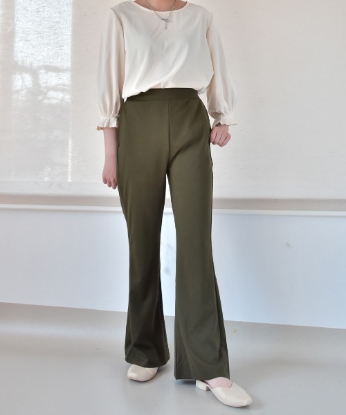 Coo+i（クーイ）の「フレアパンツ（スウェットパンツ・レディース・グレイッシュベージュ/ブラック/ベージュ/ネイビー/カーキ/キャメル・L/M）」の10枚目の写真