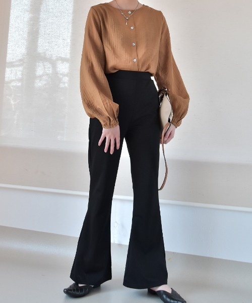 Coo+i（クーイ）の「フレアパンツ（スウェットパンツ・レディース・グレイッシュベージュ/ブラック/ベージュ/ネイビー/カーキ/キャメル・L/M）」の15枚目の写真