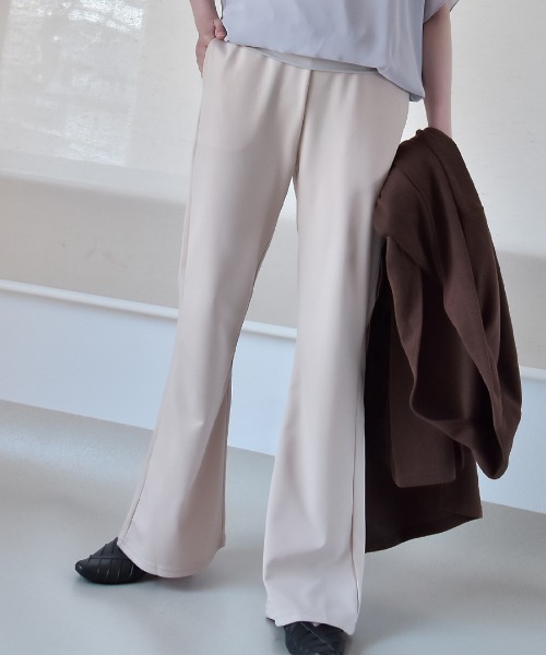 Coo+i（クーイ）の「フレアパンツ（スウェットパンツ・レディース・グレイッシュベージュ/ブラック/ベージュ/ネイビー/カーキ/キャメル・L/M）」の16枚目の写真