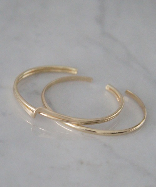 LEPSIM（レプシィム）の「2ピースメタルセットバングル　298423（バングル/リストバンド・レディース・シルバー/ゴールド/シルバー×ゴールド・ONE SIZE）」の3枚目の写真