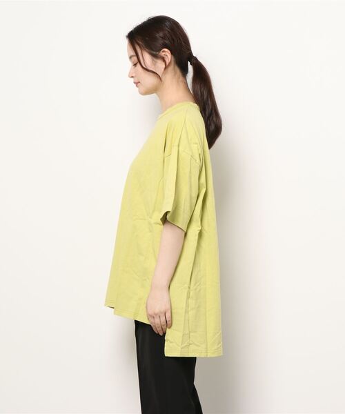 reca(レカ)の「BIGシルエットTシャツ(Tシャツ/カットソー・レディース・オフホワイト/ブラック系その他/グリーン系その他/イエロー/グレイッシュベージュ/チャコールグレー・FREE)」の8枚目の写真