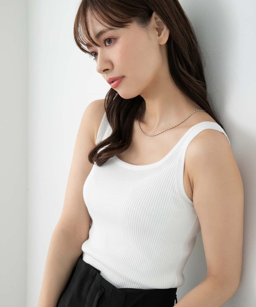 fifth(フィフス)の「スクエアリブタンクトップ(タンクトップ・レディース・ホワイト/ブラック/ピンク/イエロー/ミント・M)」の2枚目の写真