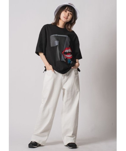RE730(アールイーセブンサーティー)の「RE730 かわいいなみおくんが座っている半袖ビッグシルエットTシャツ(Tシャツ/カットソー・メンズ・ブラック/オフホワイト・MEDIUM/LARGE/X-LARGE)」の8枚目の写真