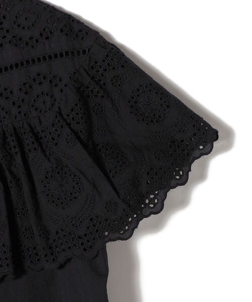 SHIPS(シップス)の「〈手洗い可能〉オリジナルレース刺繍フリルブラウス◆(シャツ/ブラウス・レディース・ブラック/オフホワイト・ONE SIZE)」の8枚目の写真