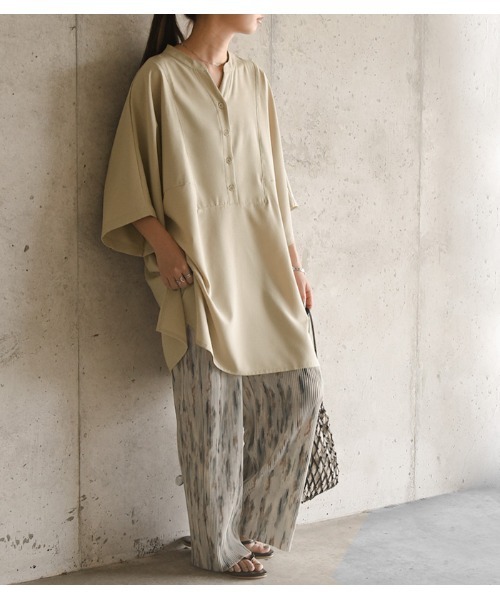 and it_（アンドイット）の「リネンライクスキッパーチュニックシャツ（シャツ/ブラウス・レディース・ベージュ/オフホワイト/ミント・FREE）」の4枚目の写真