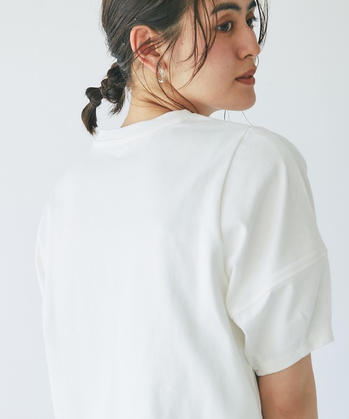 un dix cors（アンディコール）の「印象的な袖デザイン　ボリュームタックスリーブTシャツ（Tシャツ/カットソー・レディース・オフホワイト/チャコールグレー/ブルー・FREE）」の11枚目の写真