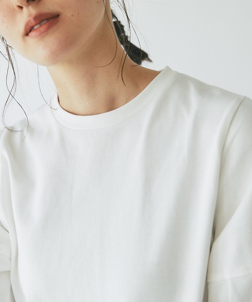 un dix cors（アンディコール）の「印象的な袖デザイン　ボリュームタックスリーブTシャツ（Tシャツ/カットソー・レディース・オフホワイト/チャコールグレー/ブルー・FREE）」の12枚目の写真