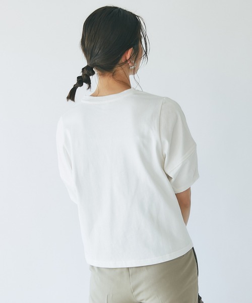 un dix cors（アンディコール）の「印象的な袖デザイン　ボリュームタックスリーブTシャツ（Tシャツ/カットソー・レディース・オフホワイト/チャコールグレー/ブルー・FREE）」の7枚目の写真