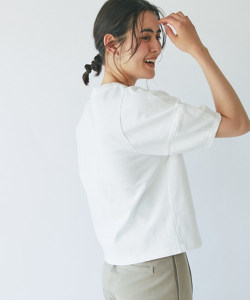 un dix cors（アンディコール）の「印象的な袖デザイン　ボリュームタックスリーブTシャツ（Tシャツ/カットソー・レディース・オフホワイト/チャコールグレー/ブルー・FREE）」の5枚目の写真