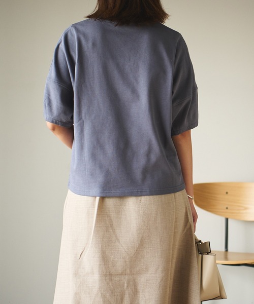 un dix cors（アンディコール）の「印象的な袖デザイン　ボリュームタックスリーブTシャツ（Tシャツ/カットソー・レディース・オフホワイト/チャコールグレー/ブルー・FREE）」の16枚目の写真