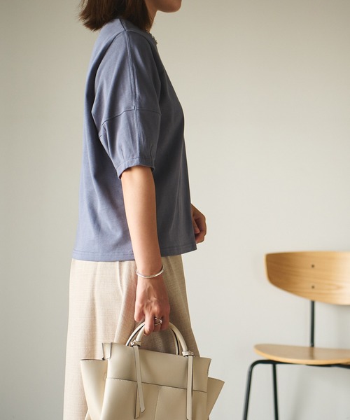 un dix cors（アンディコール）の「印象的な袖デザイン　ボリュームタックスリーブTシャツ（Tシャツ/カットソー・レディース・オフホワイト/チャコールグレー/ブルー・FREE）」の19枚目の写真