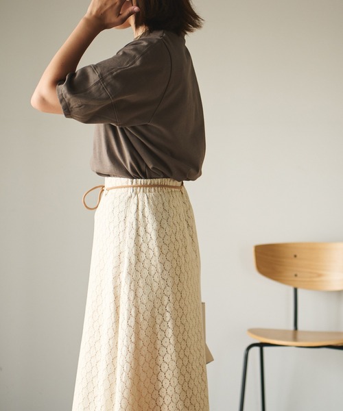 un dix cors（アンディコール）の「印象的な袖デザイン　ボリュームタックスリーブTシャツ（Tシャツ/カットソー・レディース・オフホワイト/チャコールグレー/ブルー・FREE）」の21枚目の写真