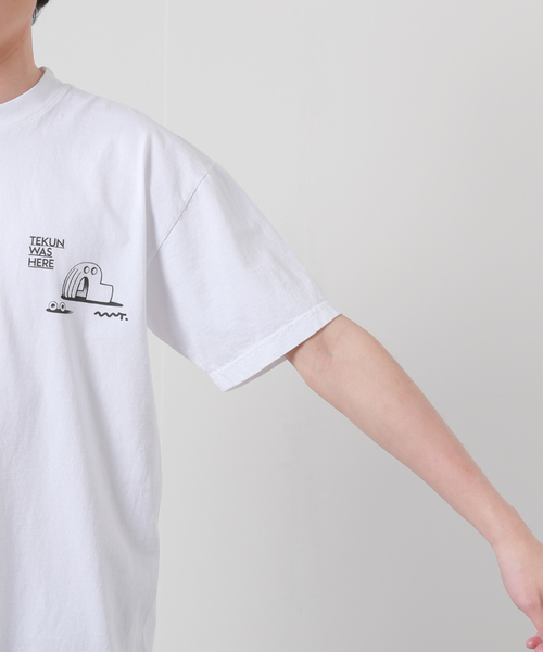 JOURNAL STANDARD(ジャーナルスタンダード)の「TEKUN WAS HERE MOTTE Tシャツ(Tシャツ/カットソー・メンズ・ホワイト・MEDIUM/LARGE/X-LARGE)」の2枚目の写真