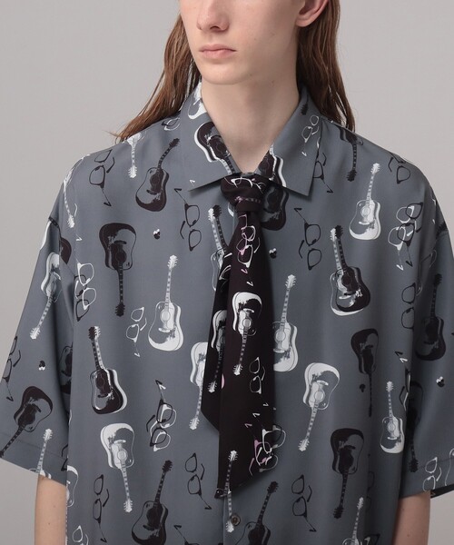 tk.TAKEO KIKUCHI(ティーケータケオキクチ)の「◆KAWASAKI TAKAYA × tk.TAKEO KIKUCHI コラボ総柄スカーフタイ(ユニセックスアイテム)(バンダナ/スカーフ・メンズ・ブラック系3/グレー系3/ライトグリーン系・00)」の7枚目の写真