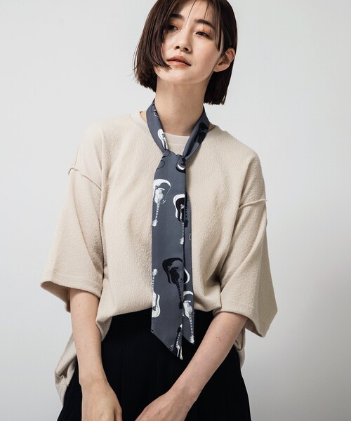 tk.TAKEO KIKUCHI(ティーケータケオキクチ)の「◆KAWASAKI TAKAYA × tk.TAKEO KIKUCHI コラボ総柄スカーフタイ(ユニセックスアイテム)(バンダナ/スカーフ・メンズ・ブラック系3/グレー系3/ライトグリーン系・00)」の11枚目の写真