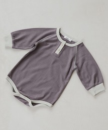 pairmanon（ペアマノン）の「【ふんわりワッフル】【かぞくおそろい】【ベビー】ヘンリーネックロンパース（ロンパース）」