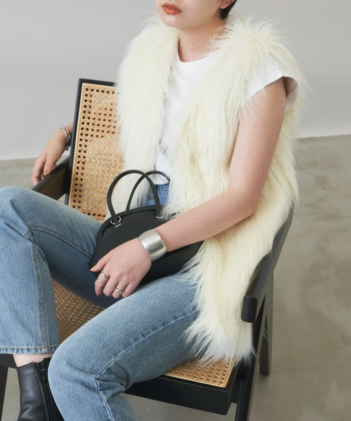 Aunt Marie's（アントマリーズ）の「フェイクファーベスト（ベスト