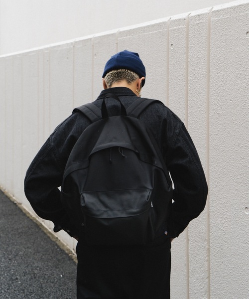 COOTIE PRODUCTIONS(クーティープロダクションズ)の「Standard Day Pack(バックパック/リュック・メンズ・ブラック・FREE)」の7枚目の写真