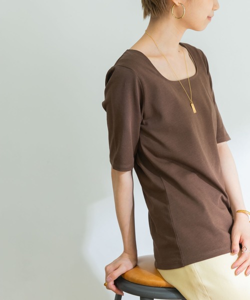 URBAN RESEARCH（アーバンリサーチ）の「天竺スクエアネック5分袖Tシャツ（Tシャツ/カットソー・レディース・オフホワイト/ブラウン/ブラック・FREE）」の5枚目の写真