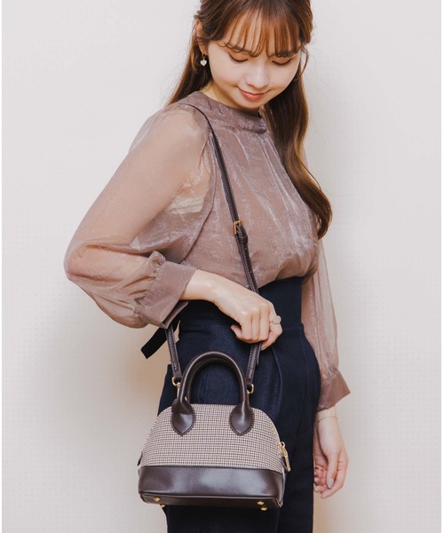 flower(フラワー)の「リトルビターバッグ(ショルダーバッグ・レディース・ブラウン/ベージュ・FREE)」の4枚目の写真