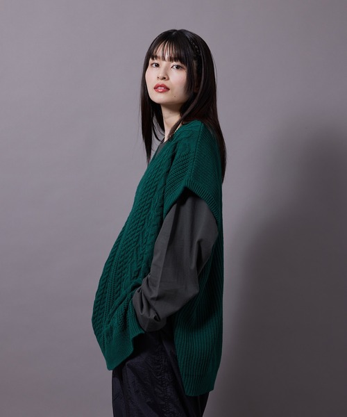 re_k by JUNRED(レクバイジュンレッド)の「re_k by JUNRED / バルキーアランオーバーVネックベスト(ベスト・メンズ・チャコールグレー/イエロー/グリーン・M/L)」の5枚目の写真