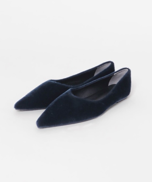 KBF(ケイビーエフ)の「ポインテッドトゥフェイクファーパンプス(パンプス・レディース・ネイビー/ベージュ・36/37/38)」の8枚目の写真