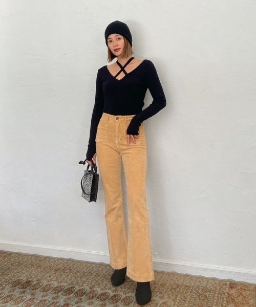 Vicente(ヴィセンテ)の「Cross knit tops(ニット/セーター・レディース・ブラック/ライトベージュ/ブルー・FREE)」の12枚目の写真