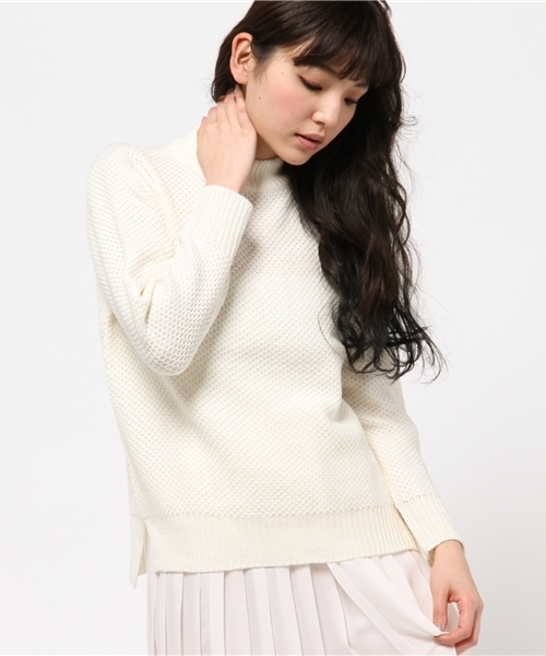 OUTLET（アウトレット）の「【mystic】ハイネックタック編ミプルオーバー（ニット/セーター・レディース・ブルー/キャメル/チャコールグレー/オフホワイト・FREE）」の2枚目の写真