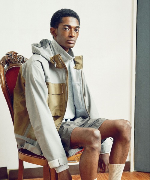 KIIT(キート)の「KIIT キート / WILD THINGS×KIIT HOODIE SHELL JKT ワイルドシングス別注 フーディーシェルジャケット マウンテンパーカー / KIO-Y58-601(マウンテンパーカー・メンズ・ホワイト/ネイビー/グレー・2/3)」の3枚目の写真
