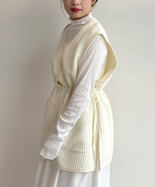 w closet(ダブルクローゼット)の「異素材ハイネックロングワンピース(ワンピース・レディース・ブラック/オフホワイト/モカ/スモーキーグリーン系・FREE)」の16枚目の写真