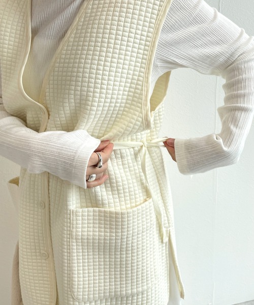 w closet(ダブルクローゼット)の「異素材ハイネックロングワンピース(ワンピース・レディース・ブラック/オフホワイト/モカ/スモーキーグリーン系・FREE)」の19枚目の写真