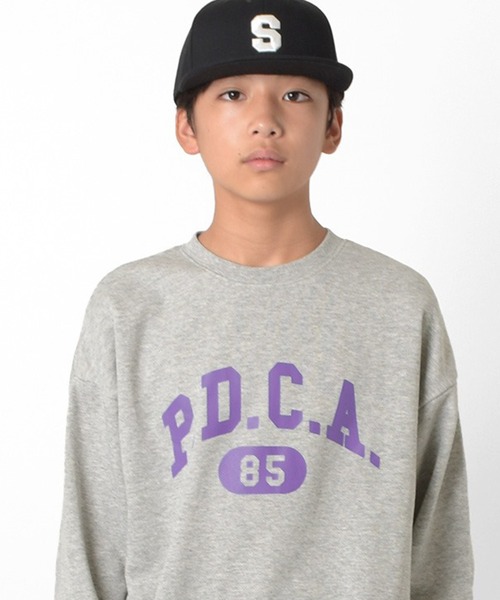 GLAZOS（グラソス）の「カレッジプリントトレーナー（スウェット・キッズ・ブラック/ライトベージュ/カーキ/グレー・170cm/150cm/160cm/140cm）」の3枚目の写真