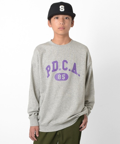 GLAZOS（グラソス）の「カレッジプリントトレーナー（スウェット・キッズ・ブラック/ライトベージュ/カーキ/グレー・170cm/150cm/160cm/140cm）」の8枚目の写真