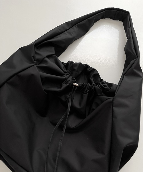 y/m by MIHO(イムバイミホ)の「ナイロンショルダーBAG(ショルダーバッグ・レディース・ブラック・FREE)」の14枚目の写真