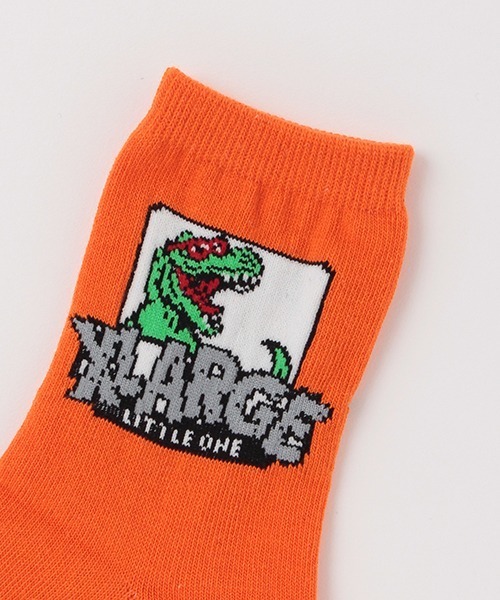 XLARGE KIDS(エクストララージキッズ)の「恐竜モチーフクルーソックス【日本製】(ソックス/靴下・キッズ・ホワイト/ブラック/オレンジ・19-21cm/17-19cm/15-17cm/13-15cm)」の4枚目の写真