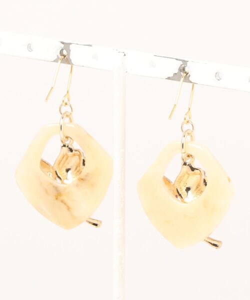 tone(トーン)の「【fuwari】プレート×フラワー ピアス(MA)(ピアス(両耳用)・レディース・ブラウン/ベージュ/パープル/グレー/ブルー・FREE)」の8枚目の写真