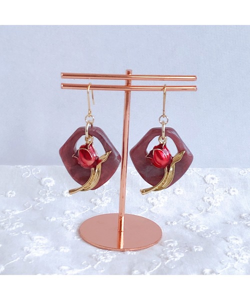 tone(トーン)の「【fuwari】プレート×フラワー ピアス(MA)(ピアス(両耳用)・レディース・ブラウン/ベージュ/パープル/グレー/ブルー・FREE)」の11枚目の写真