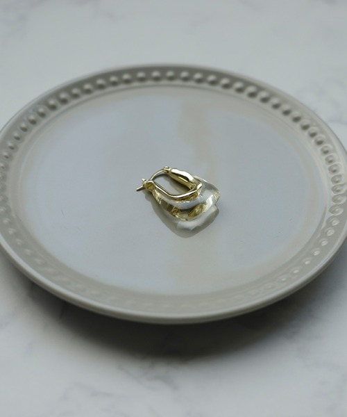 VitaFelice（ヴィータフェリーチェ）の「マーブルフープピアス（ピアス（両耳用）・レディース・グリーン/ベージュ/ブラウン/クリア/グレー・FREE）」の16枚目の写真