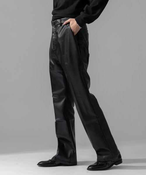 Adoon plain(アドーンプレーン)の「【Adoon plain】フェイクレザーフレアパンツ(その他パンツ・メンズ・ブラック・SMALL/MEDIUM/LARGE)」の11枚目の写真
