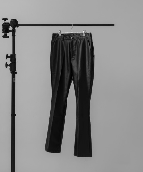 Adoon plain(アドーンプレーン)の「【Adoon plain】フェイクレザーフレアパンツ(その他パンツ・メンズ・ブラック・SMALL/MEDIUM/LARGE)」の17枚目の写真